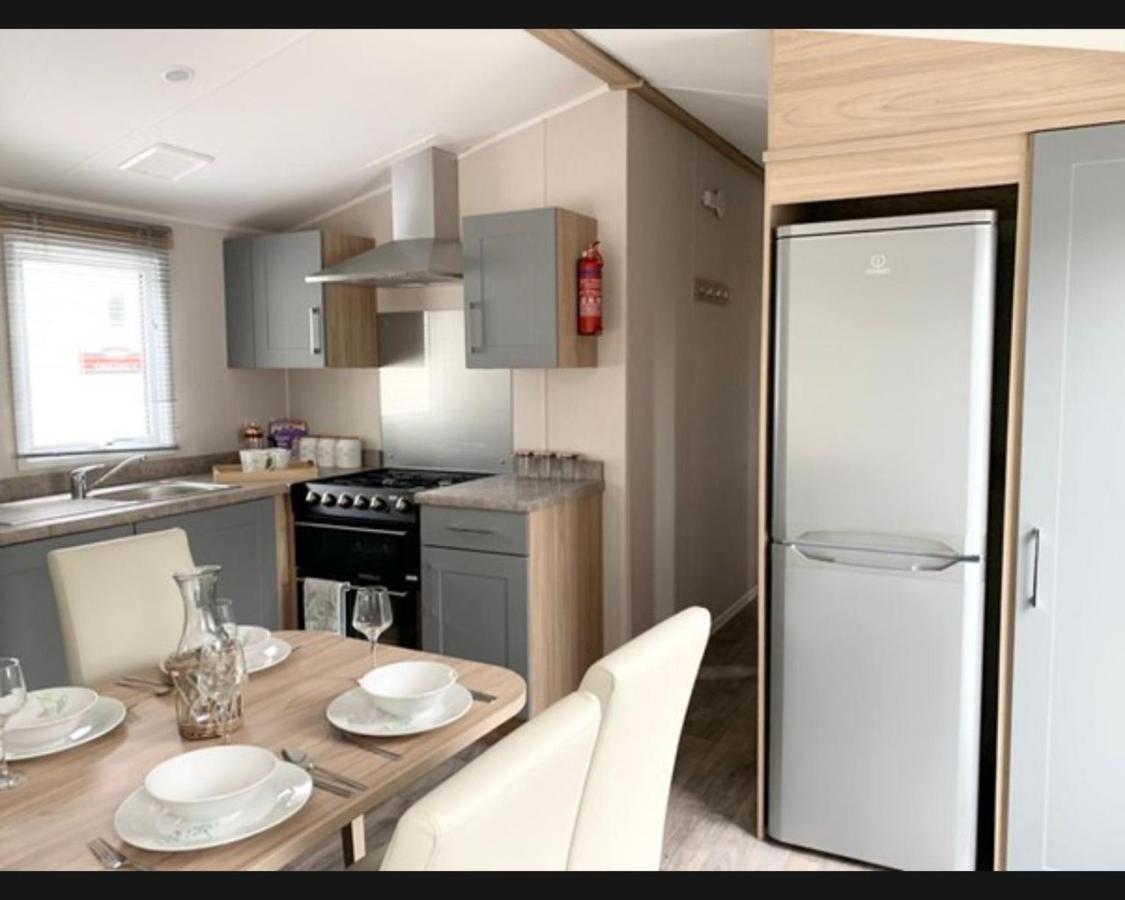 הוילה Exotic 3-Bed Caravan At Newquay Holiday Park מראה חיצוני תמונה