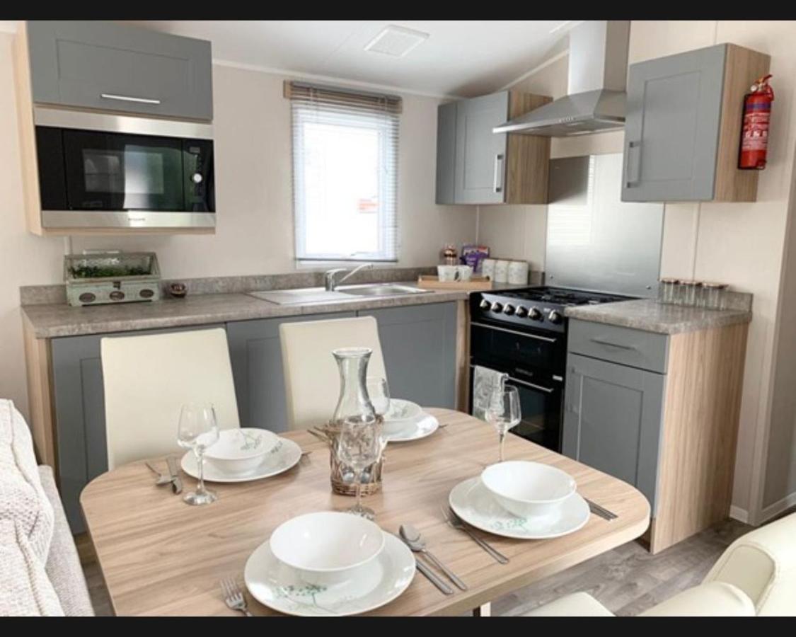 הוילה Exotic 3-Bed Caravan At Newquay Holiday Park מראה חיצוני תמונה
