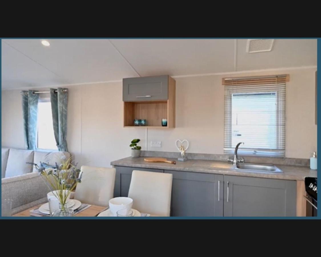 הוילה Exotic 3-Bed Caravan At Newquay Holiday Park מראה חיצוני תמונה