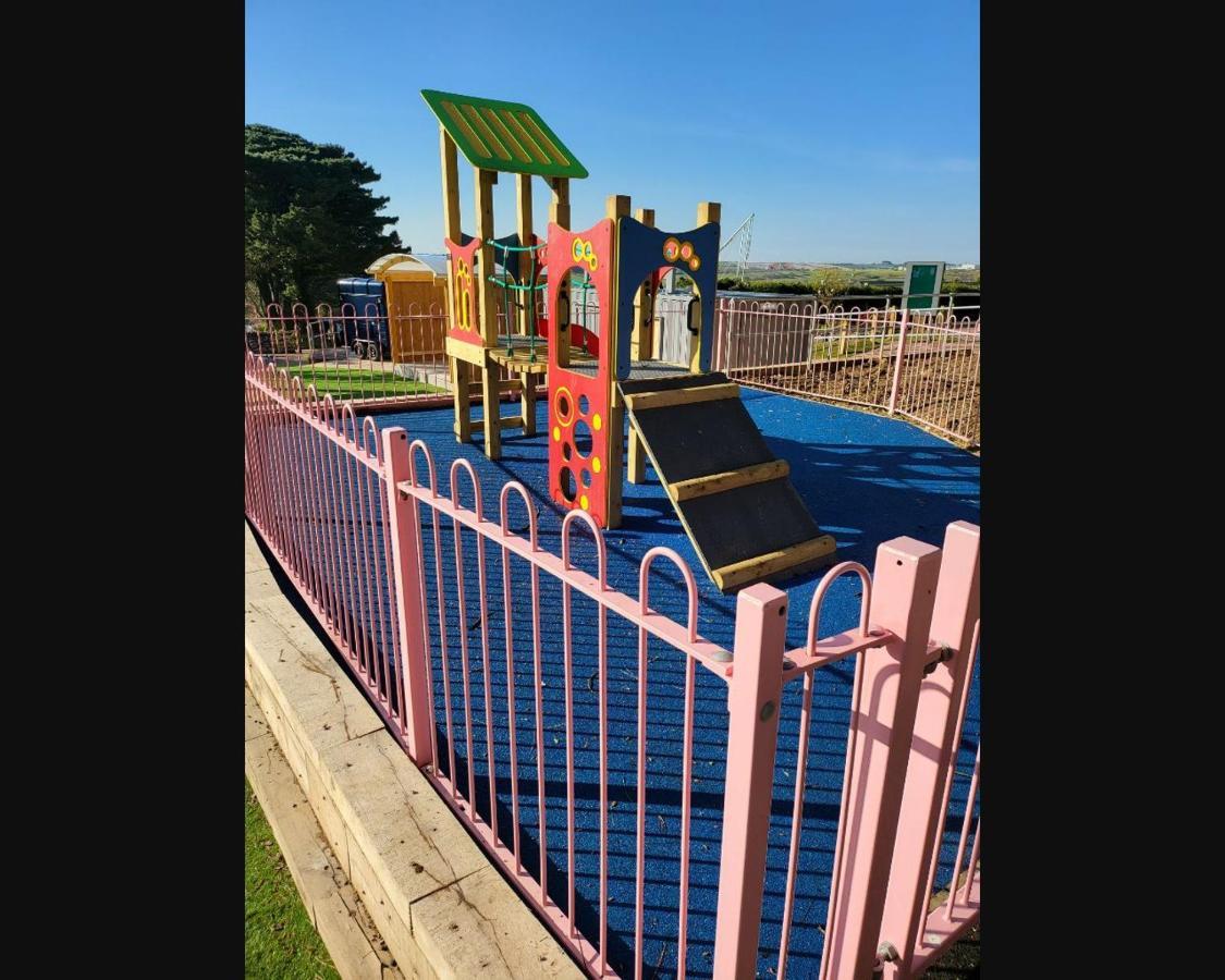 הוילה Exotic 3-Bed Caravan At Newquay Holiday Park מראה חיצוני תמונה